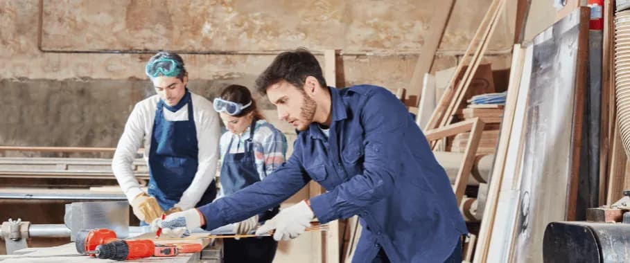 Jak zatrudnić praktykanta ucznia i uniknąć problemów prawnych