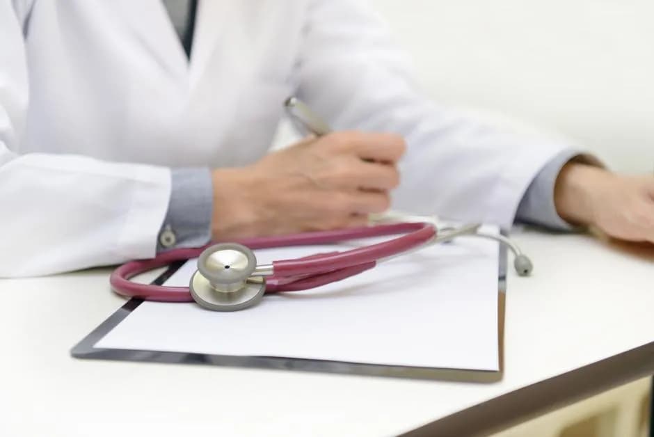 L4 po ustaniu zatrudnienia: jakie dokumenty do ZUS, aby uniknąć problemów