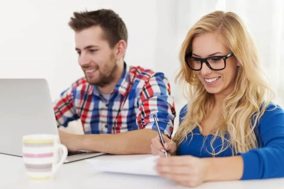 Kto wystawia rachunek do umowy zlecenia? Uniknij nieporozumień!